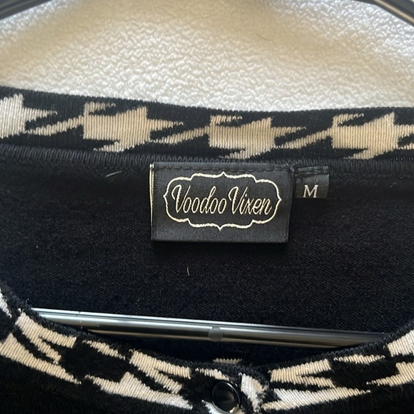 Black sweater with houndstooth trim - Picture 2 of 3